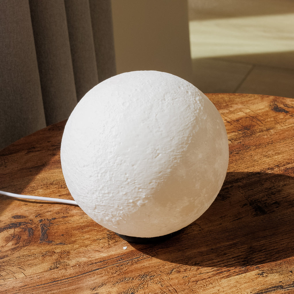 3D Printed - Moon Lamp