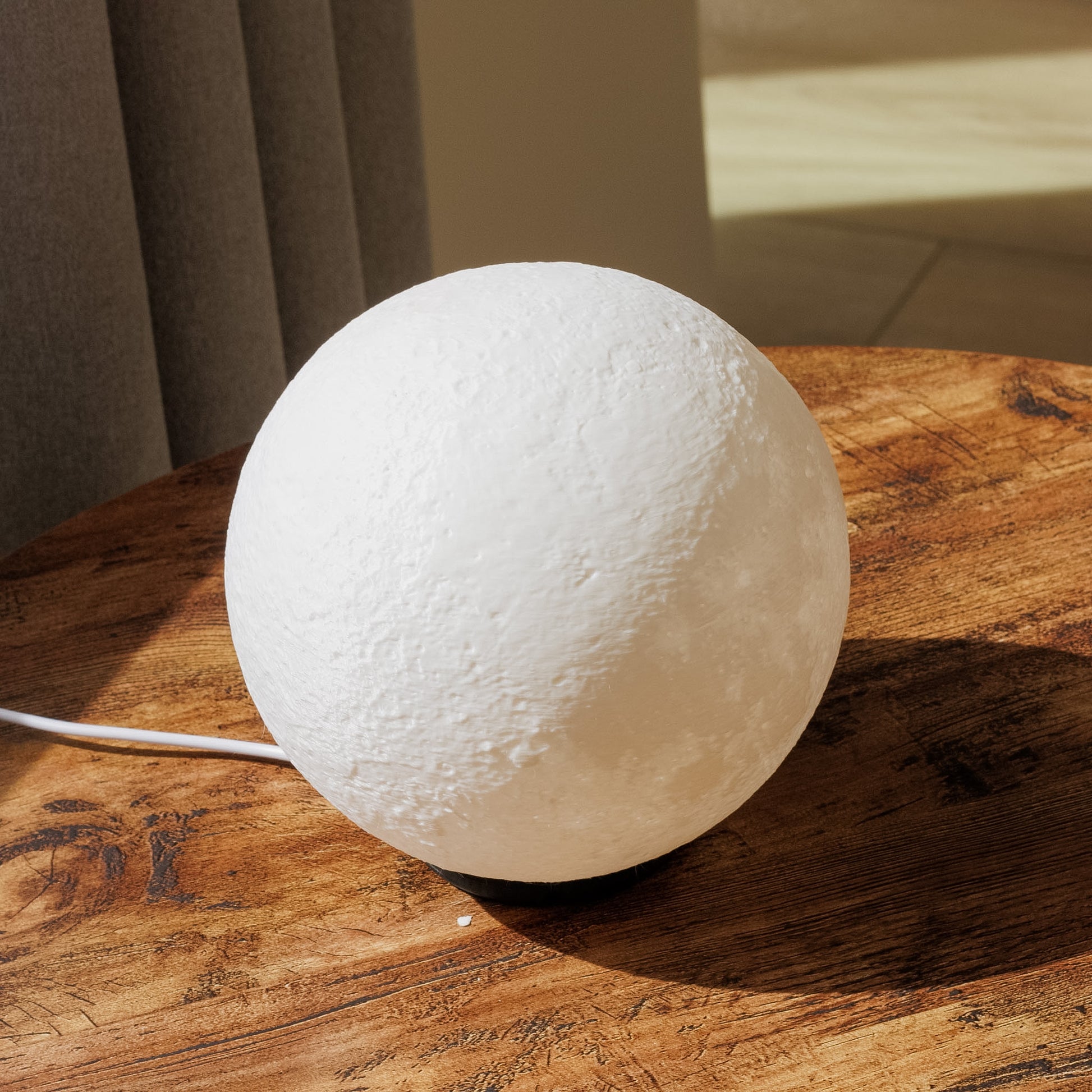 3D Printed - Moon Lamp