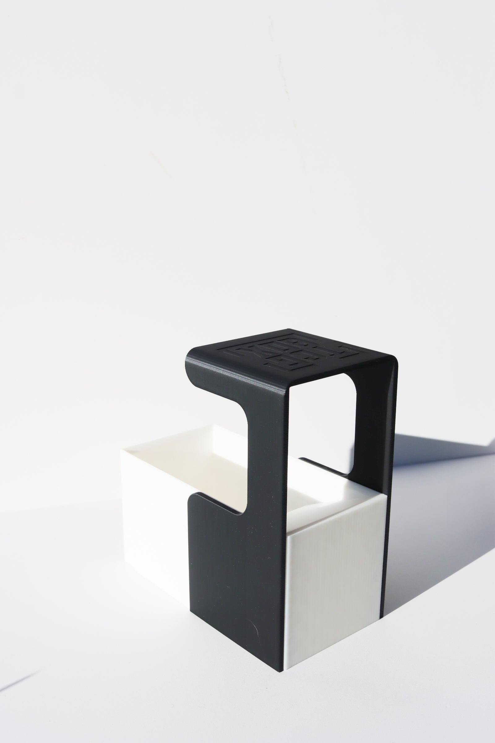 3D Printed 2.0 Card Stand for Sleeved and Unsleeved Cards